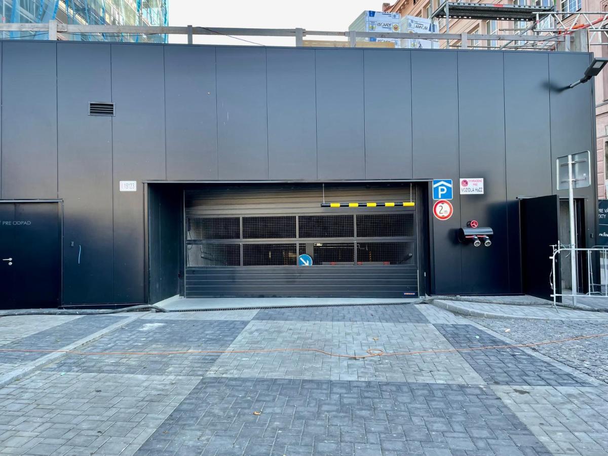 Central Stay Bratislava Exterior photo
