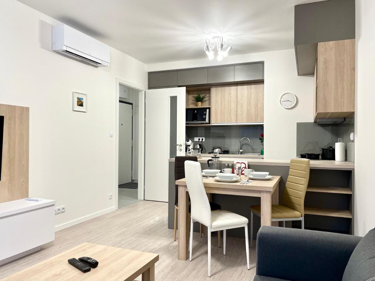 Central Stay Bratislava Exterior photo